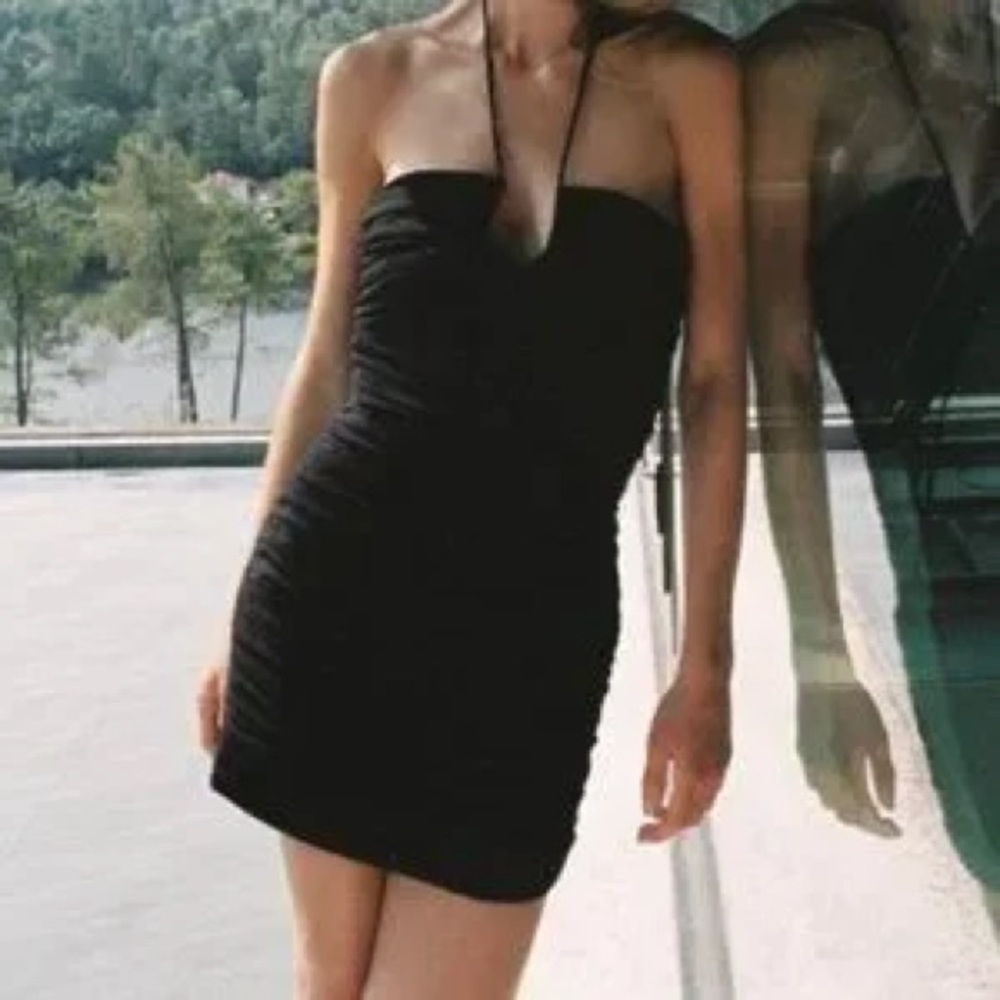 Zara Chic Black Strapless Mini Dress - Picture 2 of 15
